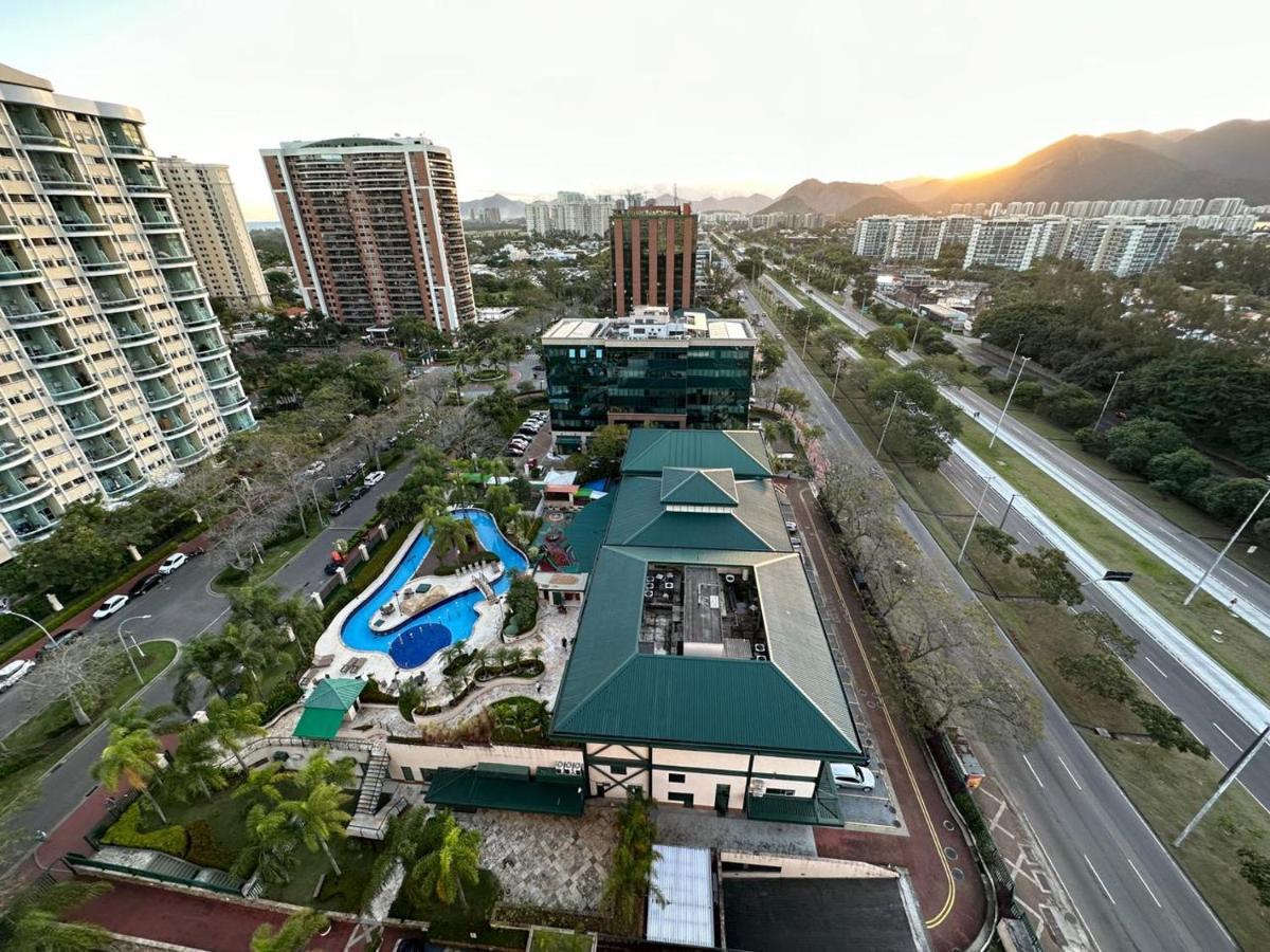 Flat Com Vista Panoramica -15- Na Barra Da Tijuca - Estacionamento Gratuito - Frigobar - Ar Condicionado - Piscina - Academia - Balsa Para Praia Gratis - Varanda - Vista Parcial Mar E Lagoa Rio de Janeiro Kültér fotó