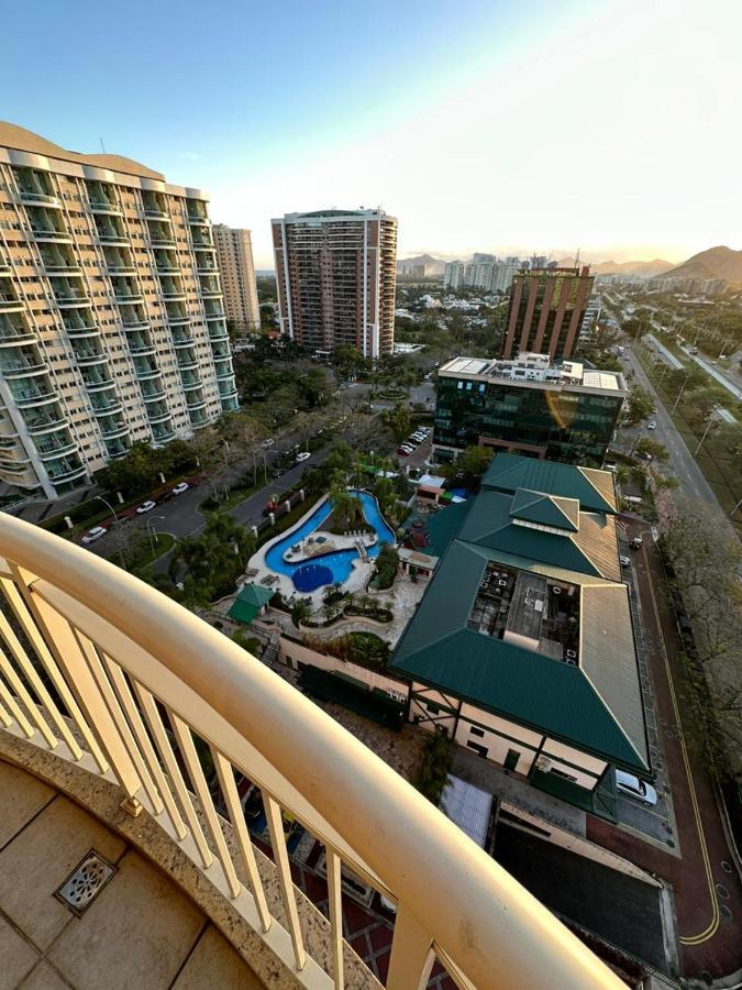 Flat Com Vista Panoramica -15- Na Barra Da Tijuca - Estacionamento Gratuito - Frigobar - Ar Condicionado - Piscina - Academia - Balsa Para Praia Gratis - Varanda - Vista Parcial Mar E Lagoa Rio de Janeiro Kültér fotó
