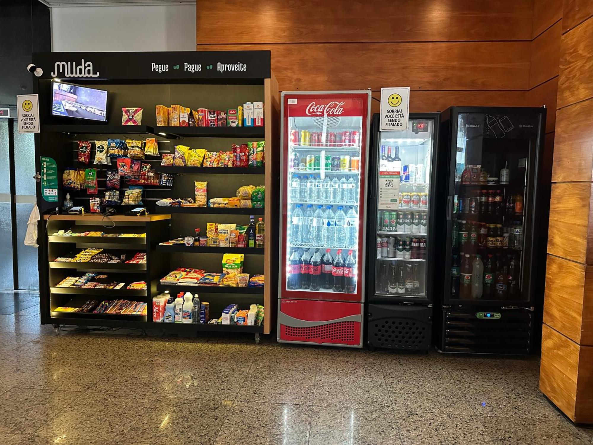 Flat Com Vista Panoramica -15- Na Barra Da Tijuca - Estacionamento Gratuito - Frigobar - Ar Condicionado - Piscina - Academia - Balsa Para Praia Gratis - Varanda - Vista Parcial Mar E Lagoa Rio de Janeiro Kültér fotó