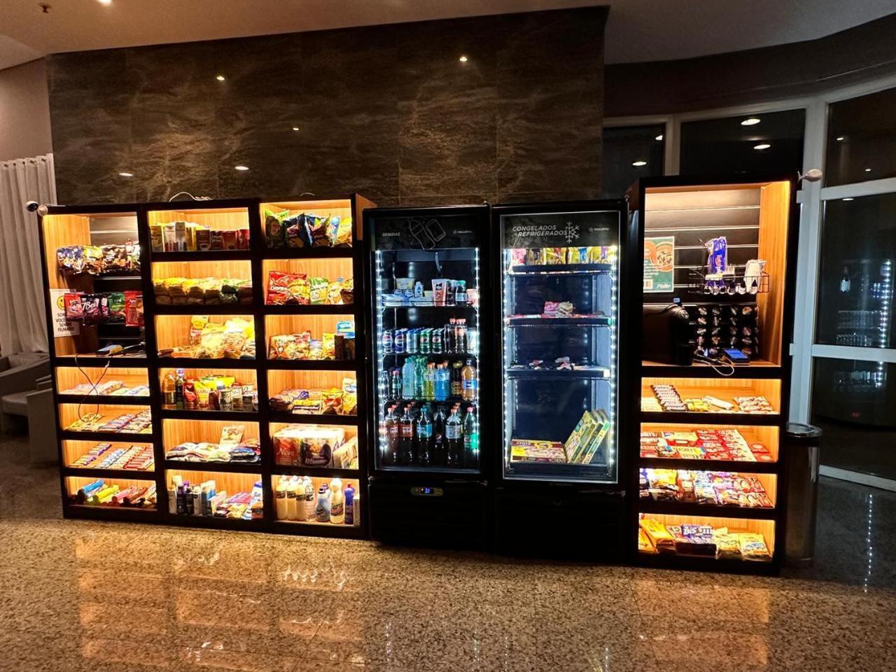 Flat Com Vista Panoramica -15- Na Barra Da Tijuca - Estacionamento Gratuito - Frigobar - Ar Condicionado - Piscina - Academia - Balsa Para Praia Gratis - Varanda - Vista Parcial Mar E Lagoa Rio de Janeiro Kültér fotó